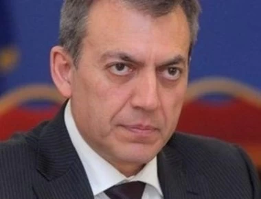 Βρούτσης: Προτεραιότητα η άμεση έκδοση των 250.000 εκκρεμών συντάξεων